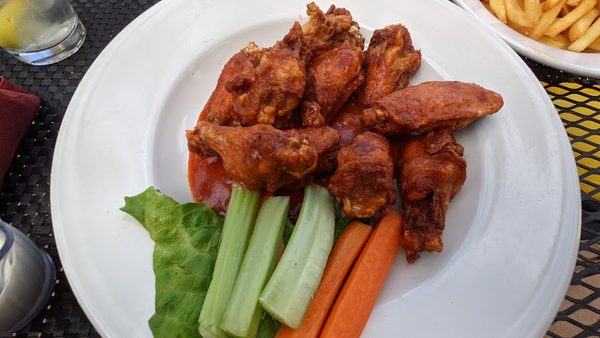 Duke's Lounge/Legends Restaraunt